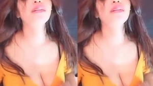 Siba Queen's passionate oral pleasure in a heated video