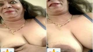 Desi Bhabi flaunts her big boobs in a steamy video