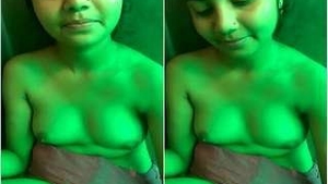 Beautiful woman masturbates with a clear voice