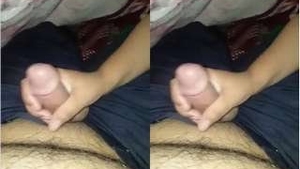 Pakistani wife pleasures herself in public