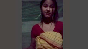 Adorable teenage girl gets her fingers pleasured in this steamy video