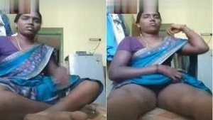 Tamil bhabhi reveals her secrets in a video call