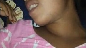 Indian menina takes a hard anal pounding