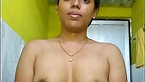 Tamil Aunty Bathing