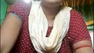 Village bhabhi flaunts her ample bosom in part 2