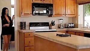 Hungry mama likes face fucking