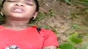 Honeymooners indulge in outdoor porn on their honeymoon