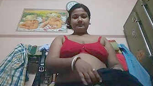 Desi bhabhi's clothed selfie is a must-see