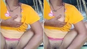 Watch a rustic bhabhi flip her fingers in this steamy video