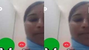 Mallu bhabhi flaunts her intimate parts