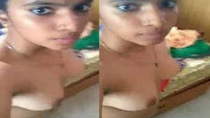 Pretty Indian woman shows off her body in a steamy video