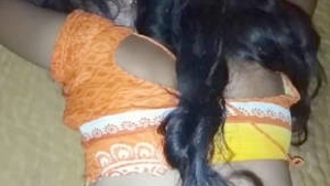 Bhabi in a saree and blouse gets her butt photographed before sex