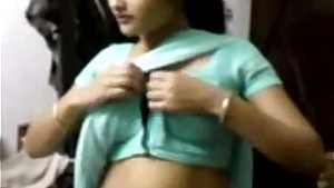 indian bhabhi stripping naked exposing bigtits indian sex mms