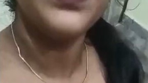 Bhabi from Tamil teases in video call with boyfriend