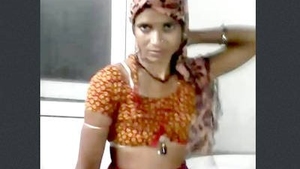Village bhabi gets fucked by her lover in Rajasthani video