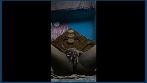 Cute Desi girl pleasures herself with her fingers in homemade video
