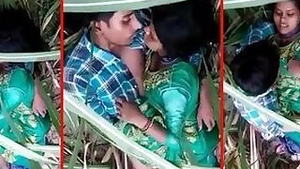 Desi horny wife gets outdoor sex! Caught by a ananist voyeur