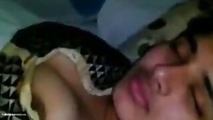 Bengali girl?s first time hotel sex MMS