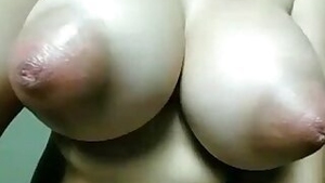 huge Colomobian tits on cam