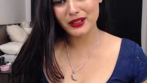 Watch Moni, a stunning Desi cam star, in action