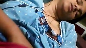 Indian babe showing her body and being frisky as fuck