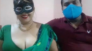 Watch Poojahouse's live cam show on stripchat