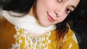 Cute Desi bhabi with nice boobs and pussy