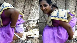Desi aunty pee capture