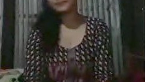 Naughty Desi bhabi flaunts her body in a nude selfie