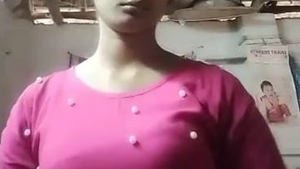 Indian bhabi flaunts her breasts in a steamy video