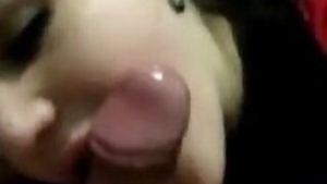 Indian girlfriend from Gujarat sucks cock like a lollipop