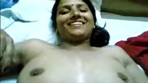 Sexy Aunty Having Fun With Neighbor