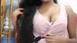 Charming Sri Lankan girl records a video for her beloved partner