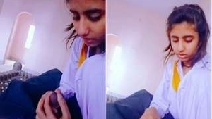 Sexy Indian girl pleasures herself in solo video