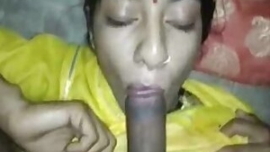 Beautiful Rajasthani Bhabhi blowjob topless show video