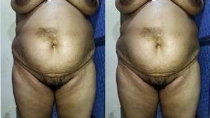 Tamil Bhabha's bathing session with a twist