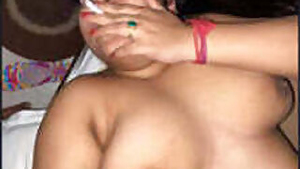 Indian Sexy Married Bhabhi in hotel with lover