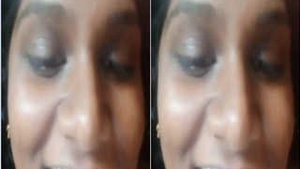 Tamil girl reveals her big boobs in a seductive video