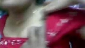 dESI Girl In Red Saree Strip And BJ