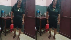 Indian couple indulges in steamy CPL action