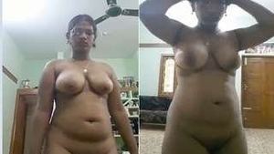 Desi girl bares it all for her lover in an exclusive video