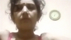 Bangalore aunty Sada gets naked on video call