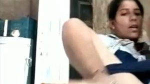 Desi GF indulges in steamy sex with her lover