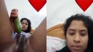 Bangla girl pleasures herself in steamy video