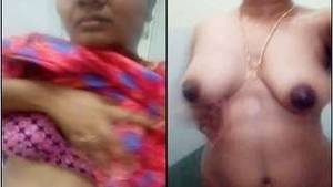 Bhabhi's exclusive bathing video for her lover