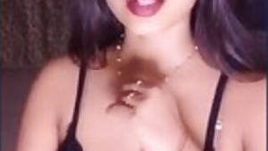 Desi cute sexy girl live video show