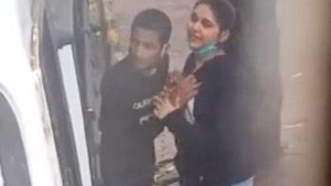 Desi lovers find love in quarantine on the roadside