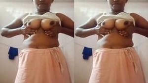 Desi married woman shows off her body and bathes in the bathtub