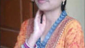 Beautiful Cute desi Girl Showing