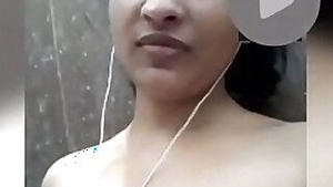 Cute smiling Bengali girl showing nude for BF